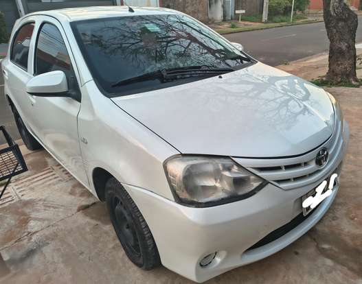 TOYOTA-ETIOS-1.3 X 16V FLEX 4P MANUAL TOYOTA-ETIOS-2015
