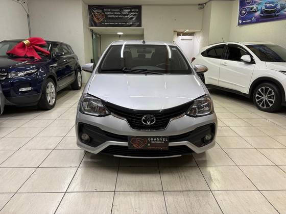 TOYOTA ETIOS 1.5 PLATINUM 16V FLEX 4P AUTOMÁTICO