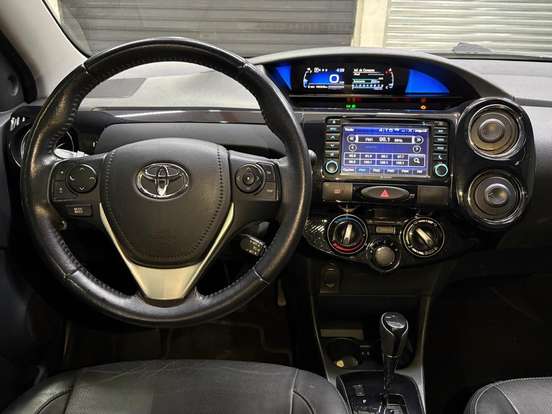 TOYOTA-ETIOS-2018