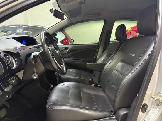 TOYOTA-ETIOS-2018