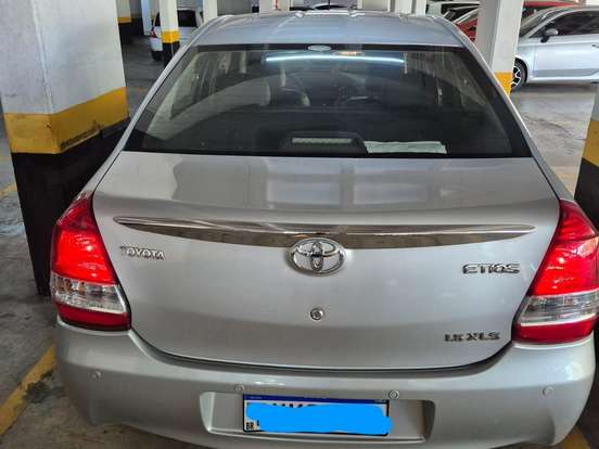 TOYOTA-ETIOS-1.5 XLS SEDAN 16V FLEX 4P MANUAL TOYOTA-ETIOS-2015