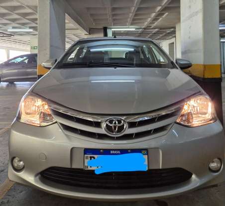 TOYOTA-ETIOS-2015