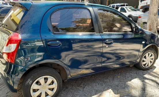 TOYOTA-ETIOS-2016