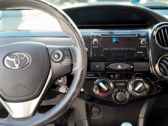 TOYOTA-ETIOS-1.5 XS 16V FLEX 4P AUTOMÁTICO TOYOTA-ETIOS-2016