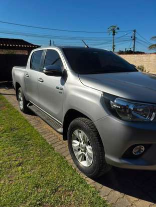 TOYOTA-HILUX-2016