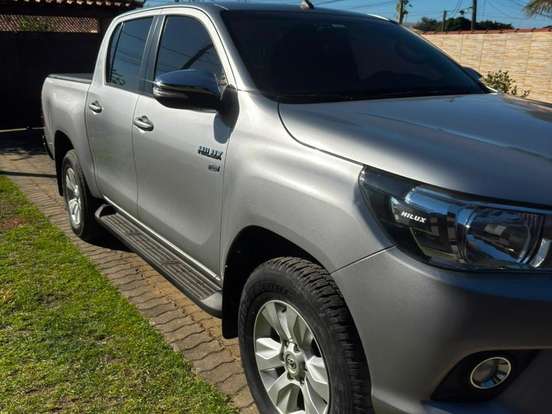 TOYOTA-HILUX-2.7 SRV 4X2 CD 16V FLEX 4P AUTOMÁTICO TOYOTA-HILUX-2016