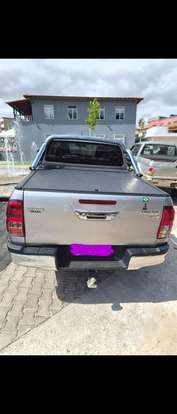 TOYOTA-HILUX-2019