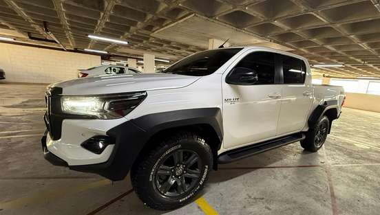 TOYOTA-HILUX-2025