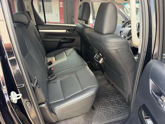 TOYOTA-HILUX-2.8 D-4D TURBO DIESEL CD SRX 4X4 AUTOMÁTICO TOYOTA-HILUX-2021