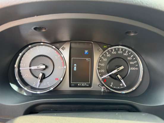 TOYOTA-HILUX-2.8 D-4D TURBO DIESEL CD SRX 4X4 AUTOMÁTICO TOYOTA-HILUX-2021