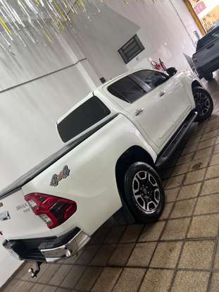 TOYOTA-HILUX-2022