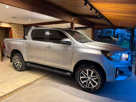 TOYOTA-HILUX-2.8 SRV 4X4 CD 16V DIESEL 4P AUTOMÁTICO TOYOTA-HILUX-2019