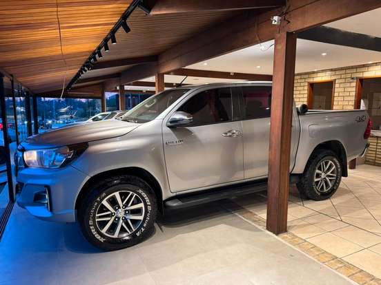 TOYOTA-HILUX-2.8 SRV 4X4 CD 16V DIESEL 4P AUTOMÁTICO TOYOTA-HILUX-2019