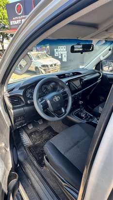 TOYOTA-HILUX-2017