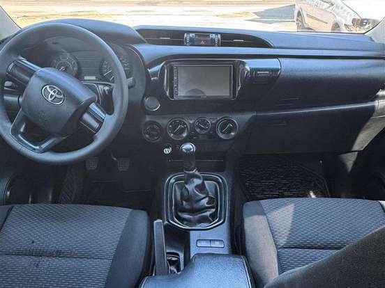 TOYOTA-HILUX-2.8 STD 4X4 CD 16V DIESEL 4P MANUAL TOYOTA-HILUX-2017