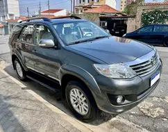 TOYOTA HILUX SW4 2.7 SR 4X2 16V FLEX 4P MANUAL TOYOTA HILUX SW4 2.7 SR 4X2 16V FLEX 4P MANUAL