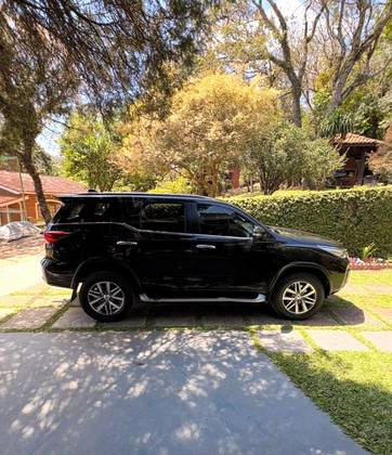 TOYOTA HILUX SW4 2.8 SRX 4X4 16V TURBO INTERCOOLER DIESEL 4P AUTOMÁTICO