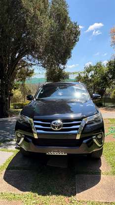 TOYOTA-HILUX SW4-2016