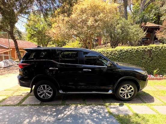TOYOTA-HILUX SW4-2.8 SRX 4X4 16V TURBO INTERCOOLER DIESEL 4P AUTOMÁTICO TOYOTA-HILUX SW4-2016