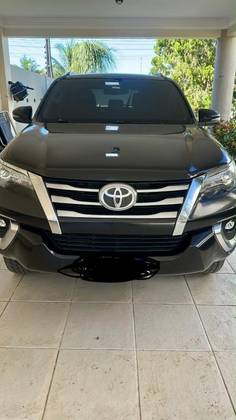 TOYOTA HILUX SW4 2.8 SRX 4X4 7 LUGARES 16V TURBO INTERCOOLER DIESEL 4P AUTOMÁTICO