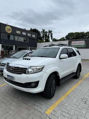 TOYOTA-HILUX SW4-2013
