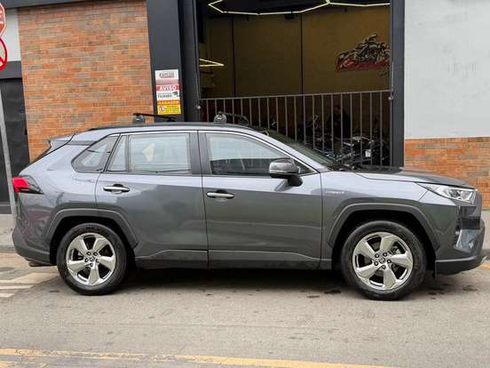 TOYOTA-RAV4-2019