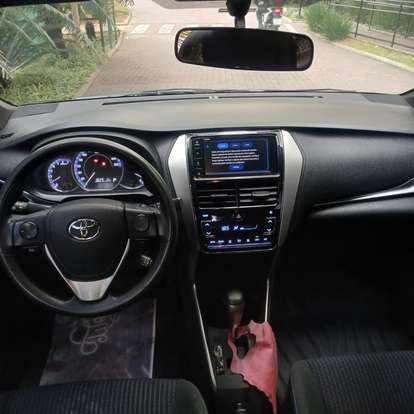 TOYOTA-YARIS-2020