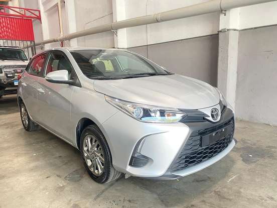 TOYOTA-YARIS-2023