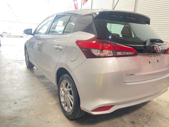 TOYOTA-YARIS-2023