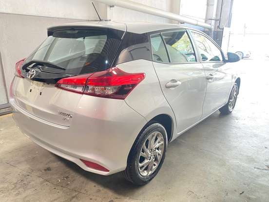 TOYOTA-YARIS-2023