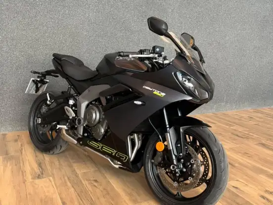 TRIUMPH-DAYTONA 660 TRIUMPH-DAYTONA 660-2025