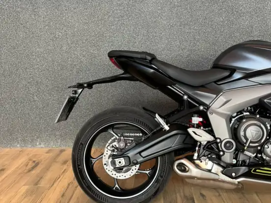 TRIUMPH-DAYTONA 660 TRIUMPH-DAYTONA 660-2025