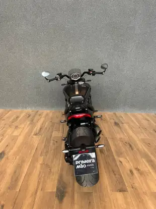 TRIUMPH-ROCKET III STORM GT-2025