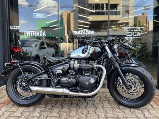 TRIUMPH BONNEVILLE BOBBER 1200 
