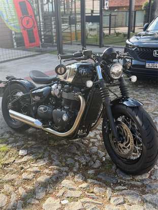 TRIUMPH-BONNEVILLE BOBBER 1200-2023