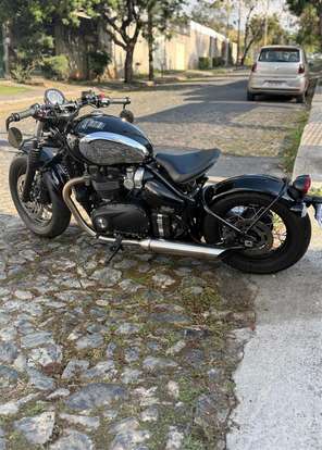 TRIUMPH-BONNEVILLE BOBBER 1200-2023