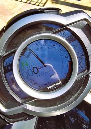 TRIUMPH-ROCKET III R-2020