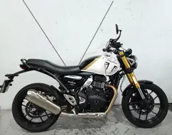 TRIUMPH SPEED 400 TRIUMPH SPEED 400