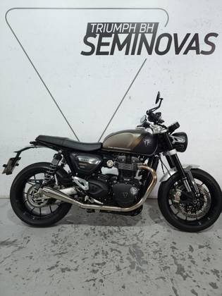 TRIUMPH SPEED TWIN 