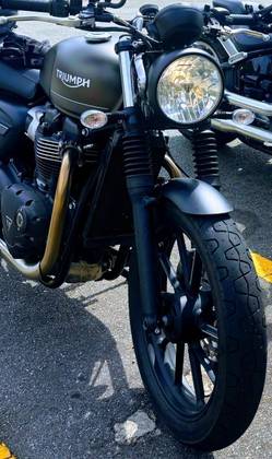 TRIUMPH SPEED TWIN 900 