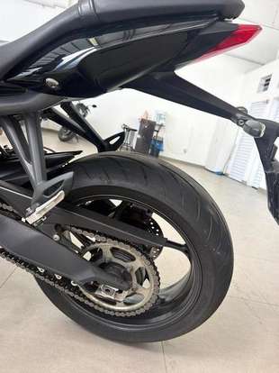 TRIUMPH-STREET TRIPLE 675 ABS-2014