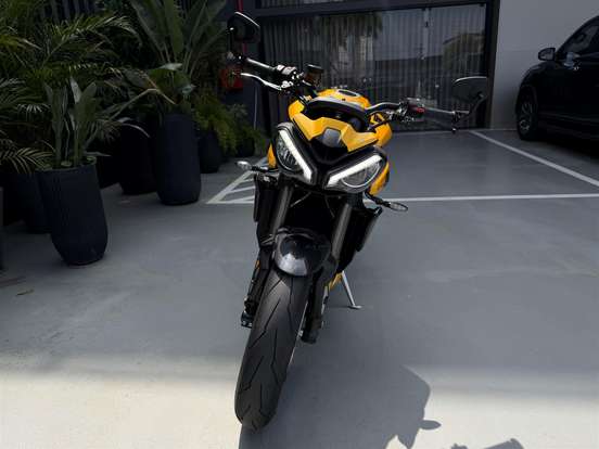 TRIUMPH-STREET TRIPLE RS ABS TRIUMPH-STREET TRIPLE RS ABS-2025