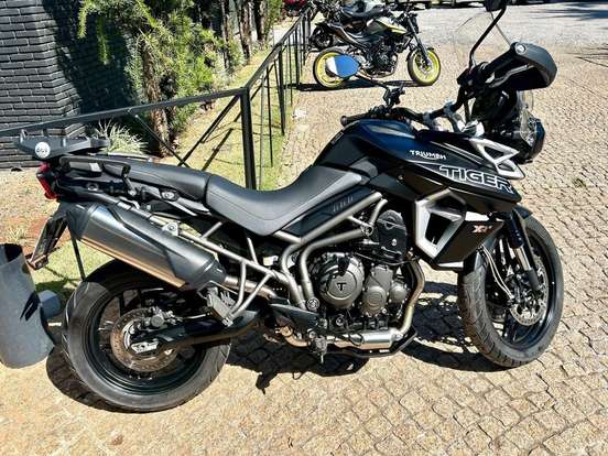 TRIUMPH-TIGER 800 XR-2019