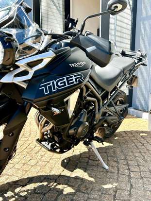 TRIUMPH-TIGER 800 XR-2019