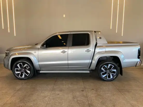 VOLKSWAGEN-AMAROK-2024