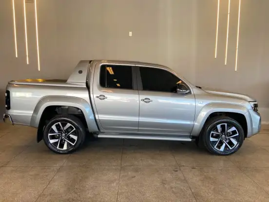 VOLKSWAGEN-AMAROK-2024