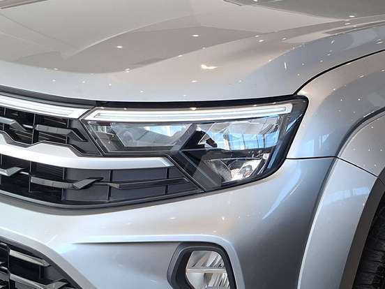 VOLKSWAGEN-AMAROK-2024