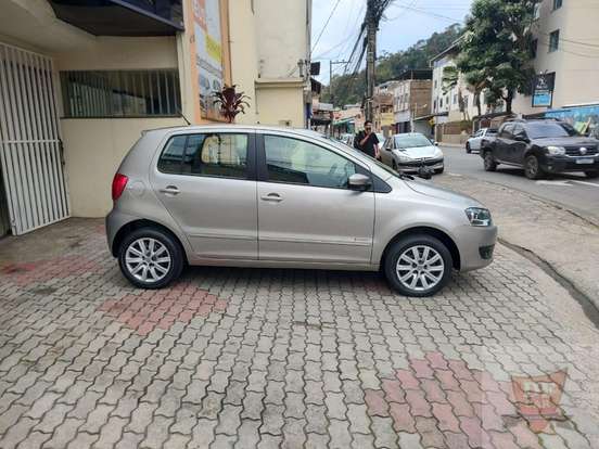 VOLKSWAGEN-FOX-1.0 MI 8V FLEX 4P MANUAL VOLKSWAGEN-FOX-2013