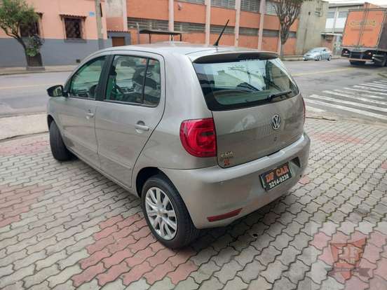 VOLKSWAGEN-FOX-1.0 MI 8V FLEX 4P MANUAL VOLKSWAGEN-FOX-2013