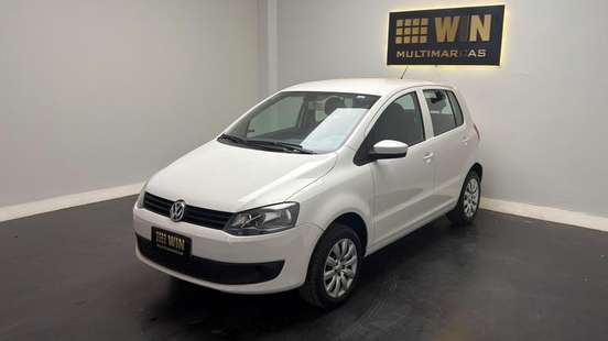 VOLKSWAGEN-FOX-2014